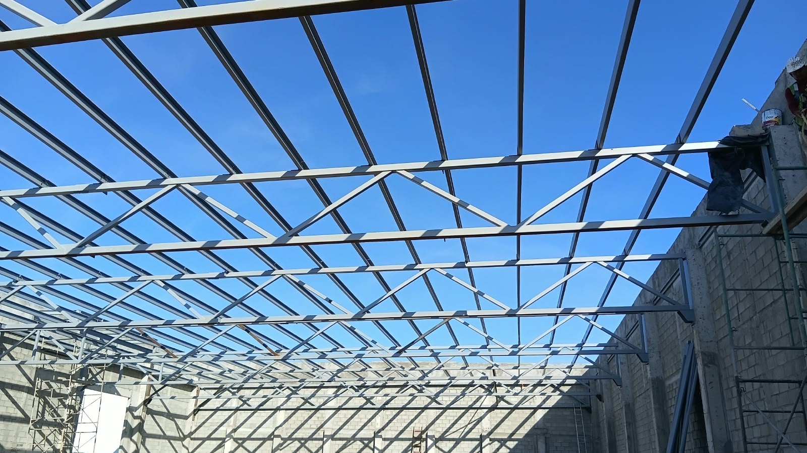 Montaje de estructura metálica