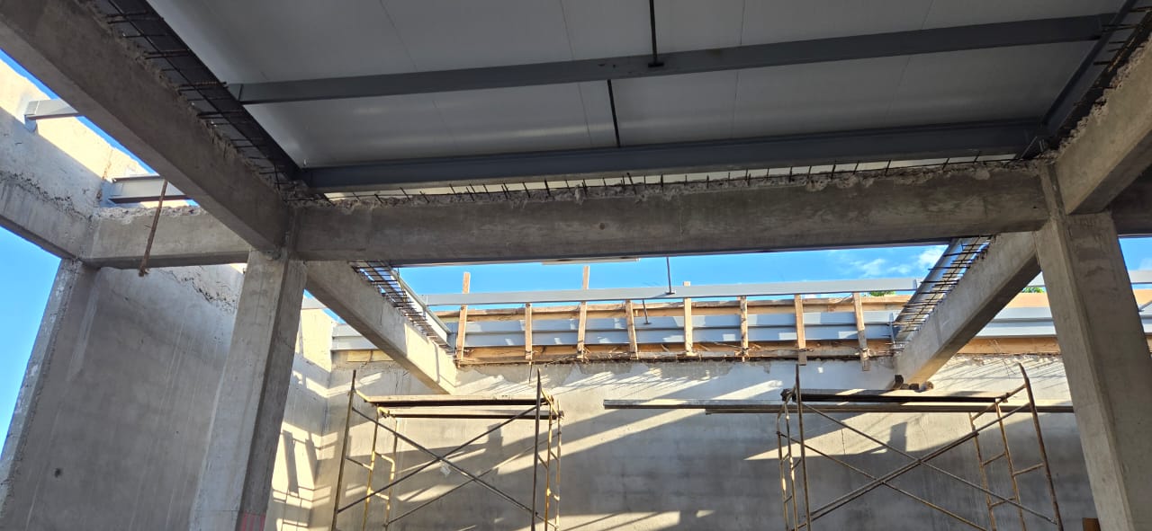 Interior de estructura en construcción